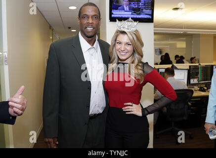 Manhattan, NY, USA. 28th May, 2021. Former Met Baselball player's Dwight  Doc Gooden and Keith Hernandez, shown here at Keith Hernandez's Field of  Dream Benefit at The NY Hilton. Credit: C. Neil