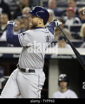 Rays' James Loney critical of umpire who ejected him