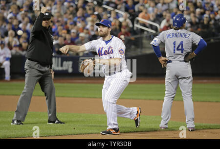 Los angeles dodgers second baseman enrique hernandez 14 hi-res stock  photography and images - Alamy