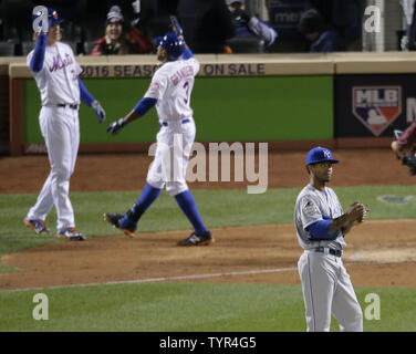 Yordano ventura hi-res stock photography and images - Page 2 - Alamy