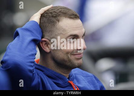 Photo: Mets David Wright watches Matt Harvey react in the World