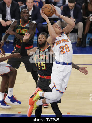 New York Knicks' Kevin Knox (20) shots over Charlotte Hornets' Cody ...