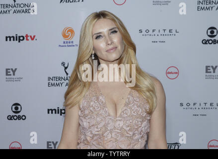 Bianca De La Garza arrives on the red carpet at the 46th International