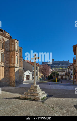 The convent of San Pablo old Alcázar de Alfonso X El Sabio, honors the tomb of the Infante Don Juan Manuel, town of Peñafiel, Valladolid, Spain Stock Photo