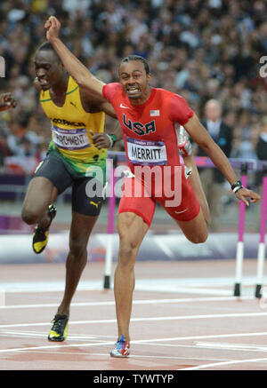 Hansle Parchment, Of Jamaica, Wins The Men's 110-meter Hurdles Final ...