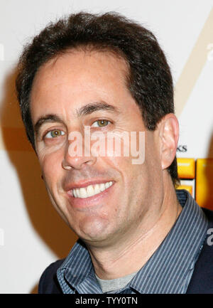 Comedian Jerry Seinfeld arrives at the French premiere of 'Bee Movie' in Paris on December 2, 2007.   (UPI Photo/David Silpa) Stock Photo