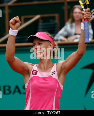 Elena Dementieva of Russia celebrates after winning her fourth round match with Vera Zvonareva of Russia at the French Tennis Open in Paris on June 2, 2008.  The seventh-seeded Dementieva defeated Zvonareva in three sets 6-4, 1-6, 6-2.   (UPI Photo/ David Silpa) Stock Photo