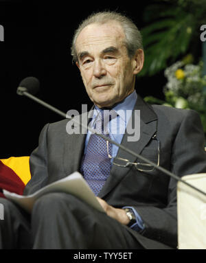 French Senator and former justice minister Robert Badinter introduces the Dalai Lama before a conference at Bercy in Paris on June 7, 2009.  Later today, despite protests from China's government, the Dalai Lama will be made an honorary citizen of Paris by mayor Betrand Delanoe.     (UPI Photo/ David Silpa) Stock Photo
