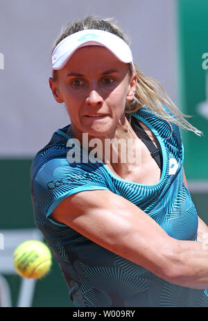 lesia tsurenko of ukraine watches the ball during her french open womens third round match against simona halep of romania at roland garros in paris on june 1 2019 halep defeated tsurenko 6 2 6 1 to advance to the fourth round photo by david silpaupi w009ry