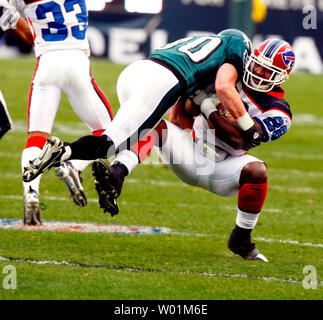 Philadelphia Eagles Kevin Curtis celebrates his touchdown on a 61-yard pass  in the first half of the football game with the Detroit Lions Sunday, Sept.  23, 2007, in Philadelphia. The Eagles are