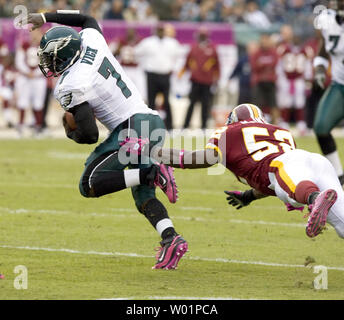 Air Commandos vs NFL Rocky McIntosh (Washington Redskins Linebacker #52)