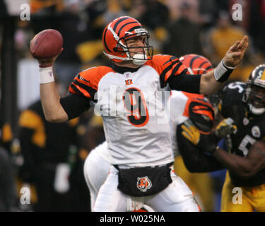 Carson Palmer Throws Two Pick-Sixs Against The Pittsburgh Steelers - Cincy  Jungle