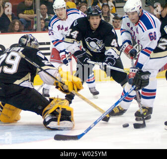 New York Rangers (68) Jaromir Jagr during 2nd period action against  Montreal Canadiens on Oct. 31, 2005 at New York's Madison Square Garden.  (UPI Photo/Ezio Petersen Stock Photo - Alamy