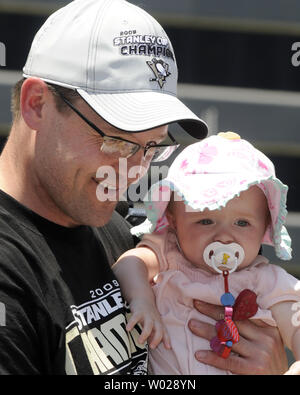 Imagine having baby pictures in the Stanley Cup🥺🏆 #hockey #stanleycu