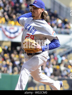 Chicago Cubs Jeff Samardzija (29) during a game against the Cincinnati Reds  on April 18, 2014 at Wrigley Field in Chicago, IL. The Reds beat the cubs  4-1.(AP Photo/David Durochik Stock Photo - Alamy