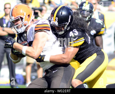 Cleveland Browns tight end Jordan Franks (87) warms up before an NFL  preseason football game against the Jacksonville Jaguars, Saturday, Aug.  14, 2021, in Jacksonville, Fla. (AP Photo/Phelan M. Ebenhack Stock Photo -  Alamy