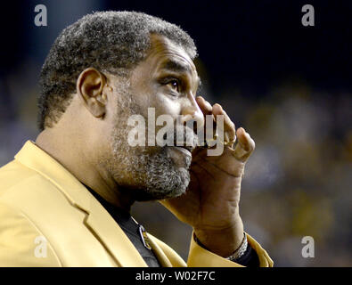 Tearful Joe Greene says goodbye to Dan Rooney