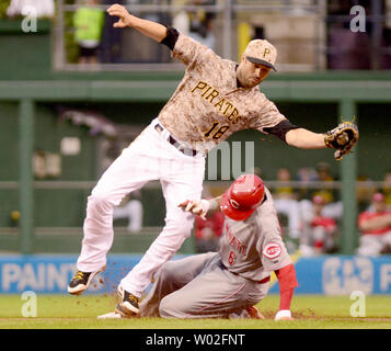 Pittsburgh Pirates center fielder Billy Cook (25) in the sixth inning ...