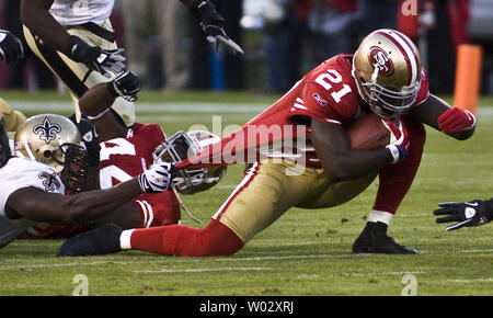 Frank gore hi-res stock photography and images - Alamy