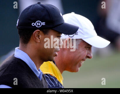 Tiger Woods walks with his caddie Steve Williams as they make their way to the 18th green during the third round of the US Open at Torrey Pines Golf Course in San Diego on June 14, 2008.  (UPI Photo/Kevin Dietsch) Stock Photo