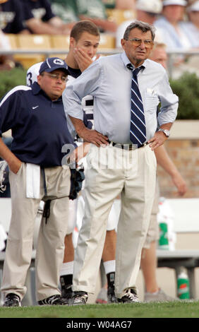 Penn State head coach Joe Paterno watches his team during the second half as Notre Dame defeated Penn State 41-17 at Notre Dame stadium in South Bend, IN September 9, 2006. (UPI Photo/Mark Cowan) Stock Photo