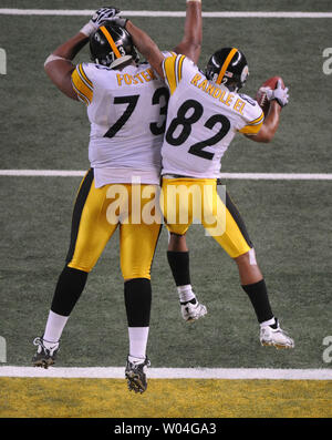 Pittsburgh Steelers wide receiver Antwaan Randle El (82) before the NFL  football game between the Pittsburgh Steelers and the Baltimore Ravens,  Sunday, Oct. 3, 2010 in Pittsburgh. (AP Photo/Keith Srakocic Stock Photo -  Alamy