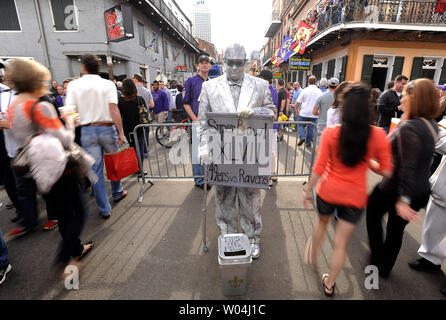 New Orleans Saints fans on Regents Street in London, ahead of a celebration  of American football Stock Photo - Alamy