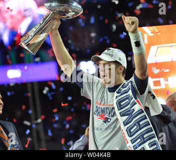 Feb 01, 2004; Houston, Texas, USA; Patriots QB TOM BRADY Celebrates winning  the MVP award of Super Bowl XXXVIII Stock Photo - Alamy