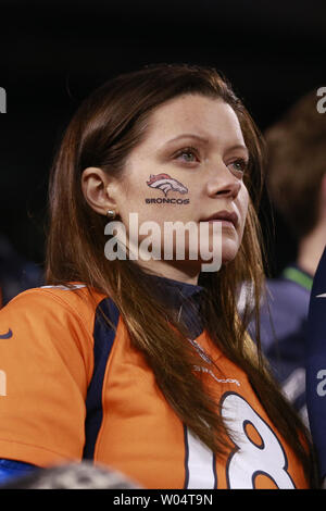 A Denver Broncos fan weers a big hat prior to the start of an NFL football  game between the Denver Broncos and the New York Jets Sunday, Oct. 17,  2010, in Denver. (AP Photo/ Barry Gutierrez Stock Photo - Alamy