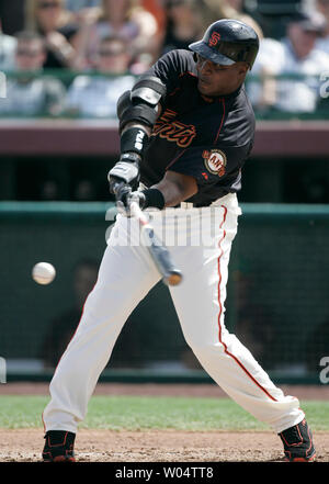 San Diego Padres Jake Peavy throws to the American Leaguge at the 2007 All  Star Game at AT&T Park in San Francisco on July 10, 2007. (UPI Photo/Bruce  Gordon Stock Photo - Alamy