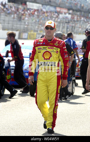 Kevin Harvick during qualifying for the NASCAR Nationwide Series Subway ...