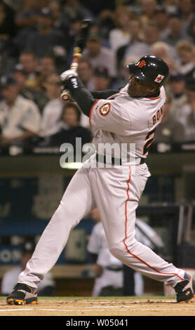 San Francisco Giants left fielder Barry Bonds hits the 708th home run of his career at Petco Park in San Diego, CA, September 27, 2005.    (UPI Photo/Roger Williams) Stock Photo