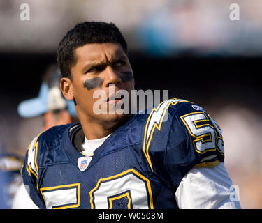 Reebok Linebacker Donnie Edwards # 59 NFL San Diego Chargers Blue Jersey Sz  M for Sale in Rodeo, CA - OfferUp