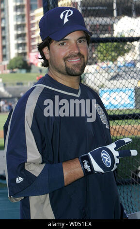 San Diego Padres catcher Mike Piazza waits for the game to start between the Padres and the Los Angeles Dodgers at Petco Park in San Diego, CA, on August 23, 2006. The Padres beat the Dodgers 7 to 2.   (UPI Photo/Roger Williams) Stock Photo