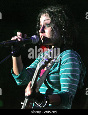 Sarah Ross of the group Everlife appears in concert at the ipayOne Center in San Diego on January 13, 2007.   (UPI Photo/Roger Williams) Stock Photo