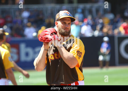 National League's Bryce Harper of the Washington Nationals takes batting  practice for the 87th All-Star