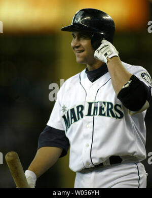 Bret Boone Seattle Mariners LIMITED STOCK 8X10 Photo