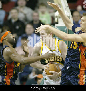 Seattle SuperSonics center Robert Swift works out at team practice  Thursday, Oct. 5, 2006, in Seattle. SuperSonics coach Bob Hill gave Swift  an off-season mission: Get stronger. One week into training camp