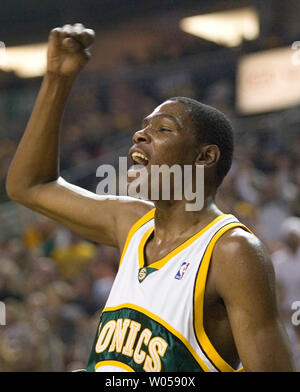 Kevin durant suns hi-res stock photography and images - Alamy