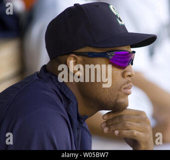 Seattle Mariners' third baseman Adrian Beltre watches the Cleveland Indians at bat in the third inning at SAFECO Field in Seattle on July 25, 2009. The Indians beat the Mariners 10-3. (UPI Photo/Jim Bryant) Stock Photo