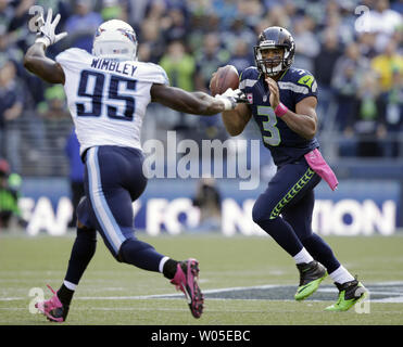 Tennessee Titans defensive end Kamerion Wimbley (95) during NFL football  camp at Titans' headquarters Tuesday, July 31, 2012 Nashville, Tenn. (AP  Photo/Wade Payne Stock Photo - Alamy