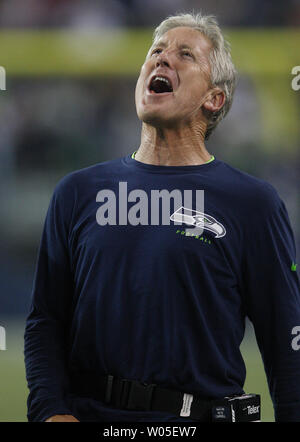 Santa Clara, CA. 22nd Oct, 2015. Seattle receiver Tyler Lockett (16) is  congratulated in the end zone following a touchdown by Ricardo Lockette  during action in an NFL game against the San