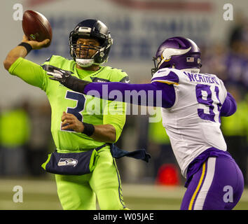 Minnesota Vikings defensive end Stephen Weatherly during the second half of  a preseason NFL football game against the Kansas City Chiefs, Friday, Aug.  27, 2021 in Kansas City, Mo. (AP Photo/Reed Hoffmann