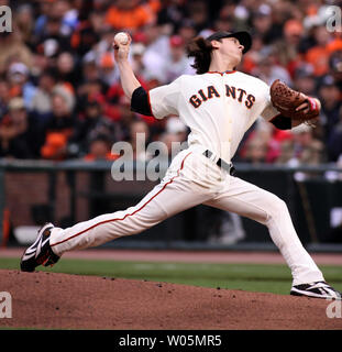 Lincecum ends three-start skid, Giants beat Jays - The San Diego  Union-Tribune