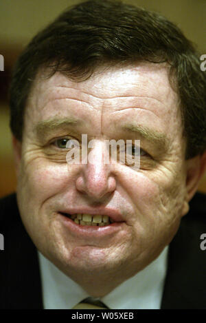 Chiildhood actor Jerry Mathers, best known for his role as Beaver in the 50's and 60's hit show, 'Leave It To Beaver,' smiles for fans during a seminar for the skin disease Psoriasis, in Clayon, Mo on May 22, 2004. Mathers, who suffers from Psoriasis, spoke on how he has dealt with the disease.     (UPI Photo/Bill Greenblatt) Stock Photo