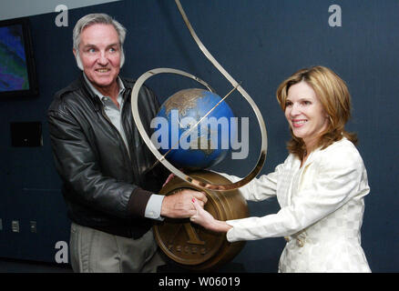 SpaceShip One designer and Ansari X Prize winner Burt Rutan speaks ...