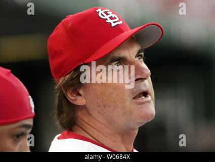 La Russa brings McGwire back to St. Louis flock as hitting coach