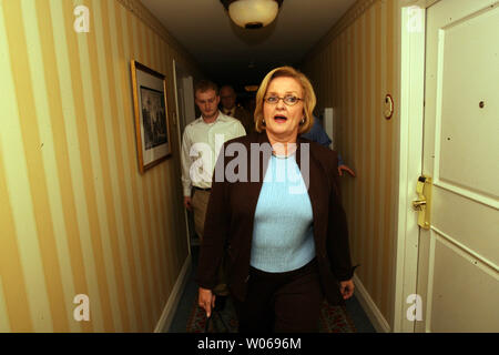 Missouri State Auditor and U.S. Senate hopeful Claire McCaskill walks to her hotel room upon arrival in St. Louis on November 7, 2006.  McCaskill, a democrat and incumbent Jim Talent, are locked up in a virtual tie for the seat once held by President Harry Truman. (UPI Photo/Bill Greenblatt) Stock Photo