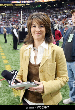 Philadelphia, Pennsylvania, USA. 14th Nov, 2022. ESPN sideline reporter Suzy  Kolber before the game between the Philadelphia Eagles and Washington  Commanders at Lincoln Financial Field. (Credit Image: © Debby Wong/ZUMA  Press Wire)