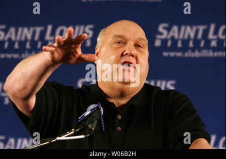 Former Utah head basketball coach and ESPN college basketball analyst Rick Majerus speaks after being introduced as the new head basketball coach at Saint Louis University in St. Louis on April 30, 2007.   (UPI Photo/Bill Greenblatt) Stock Photo